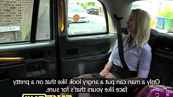 больший титьки блондинки