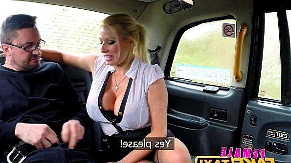 титьки в платье порно
