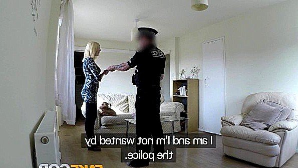 молодые маленькие титьки